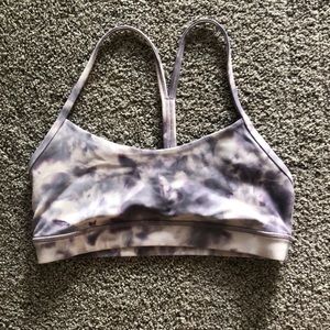 Lululemon light support sports bra - size 8